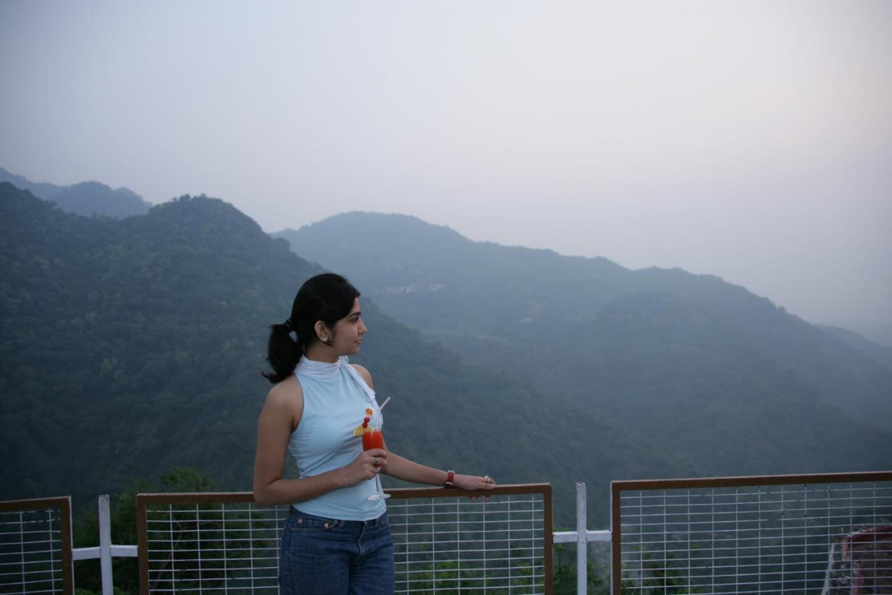 Timber Trail Base Resort - At The Foothills Of Adventure Parwanoo Buitenkant foto